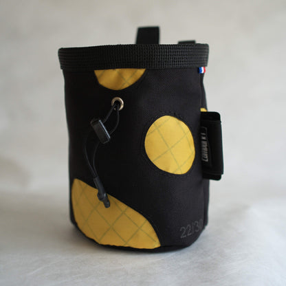 Sac à magnésie en collaboration avec Outside Details