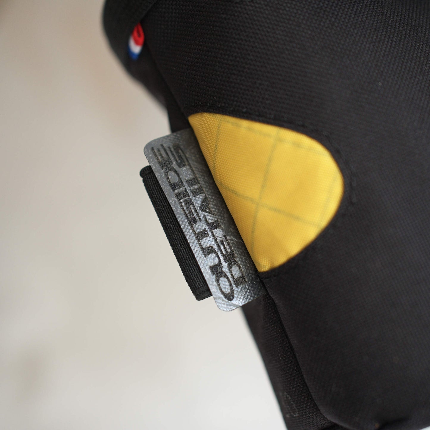 Sac à magnésie en collaboration avec Outside Details