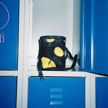 Photos du sac à magnésie en collaboration avec outside details